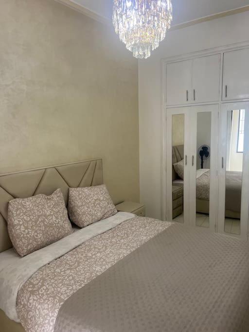 Appartement Centre 600M Plage Tanger Buitenkant foto